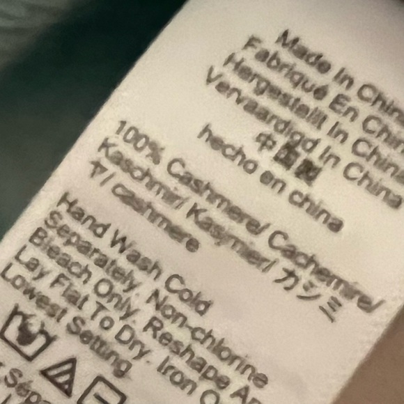 J. CREW 100 % Cashmere BrushedBaby Blue Sleeveless Women’s Small Sweater - Picture 4 of 7